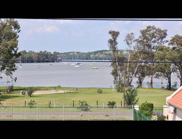 4 BEDROOM HOUSE FOR SALE IN VAAL MARINA